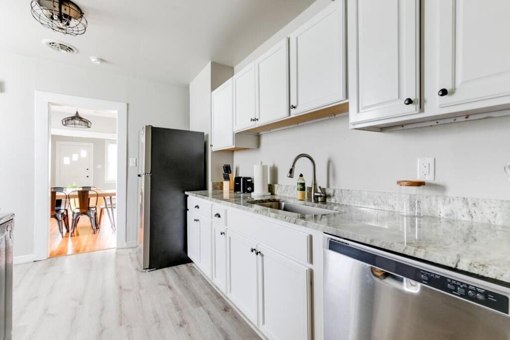 Private Boho Bungalow 10 Minutes To Downtown Rva! 리치먼드 외부 사진