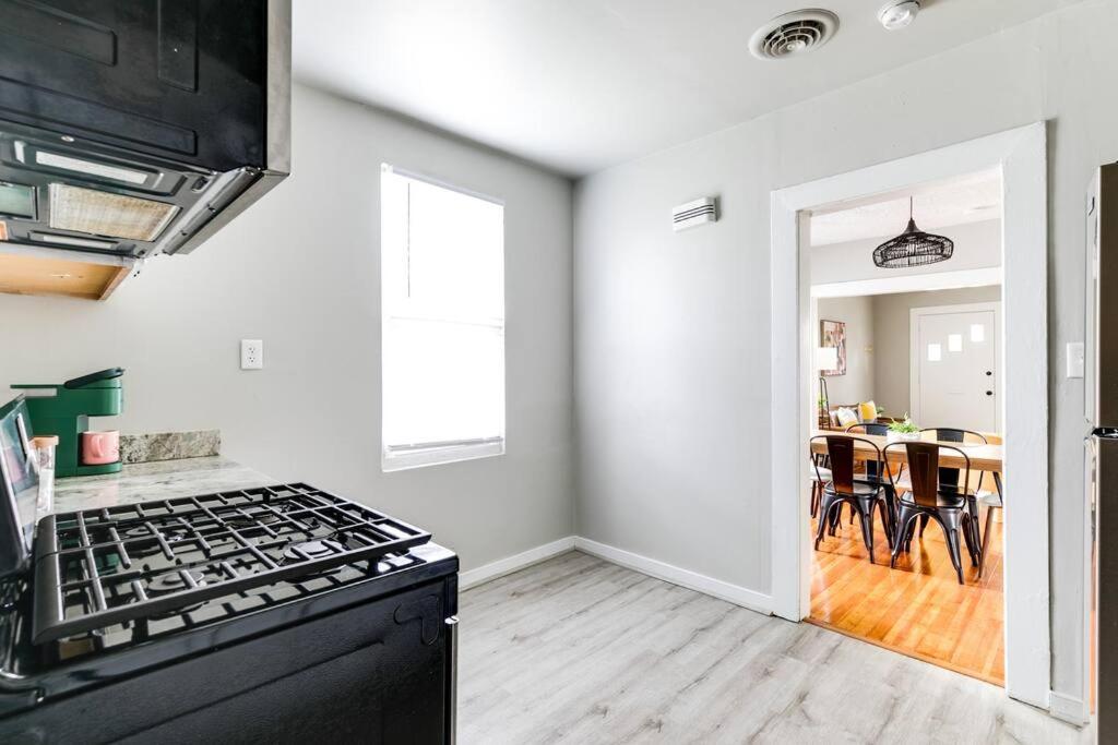 Private Boho Bungalow 10 Minutes To Downtown Rva! 리치먼드 외부 사진