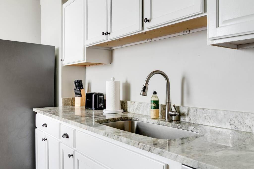 Private Boho Bungalow 10 Minutes To Downtown Rva! 리치먼드 외부 사진