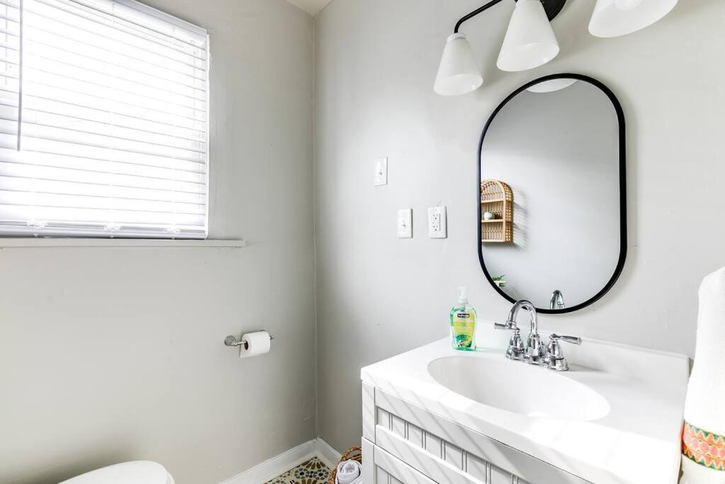 Private Boho Bungalow 10 Minutes To Downtown Rva! 리치먼드 외부 사진