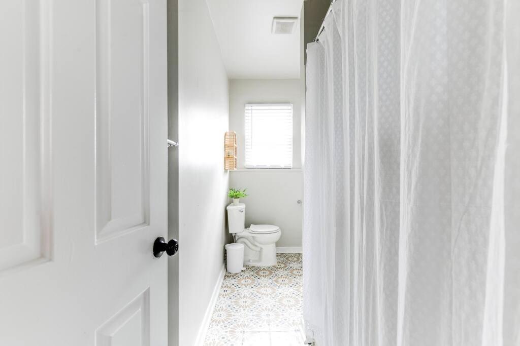 Private Boho Bungalow 10 Minutes To Downtown Rva! 리치먼드 외부 사진