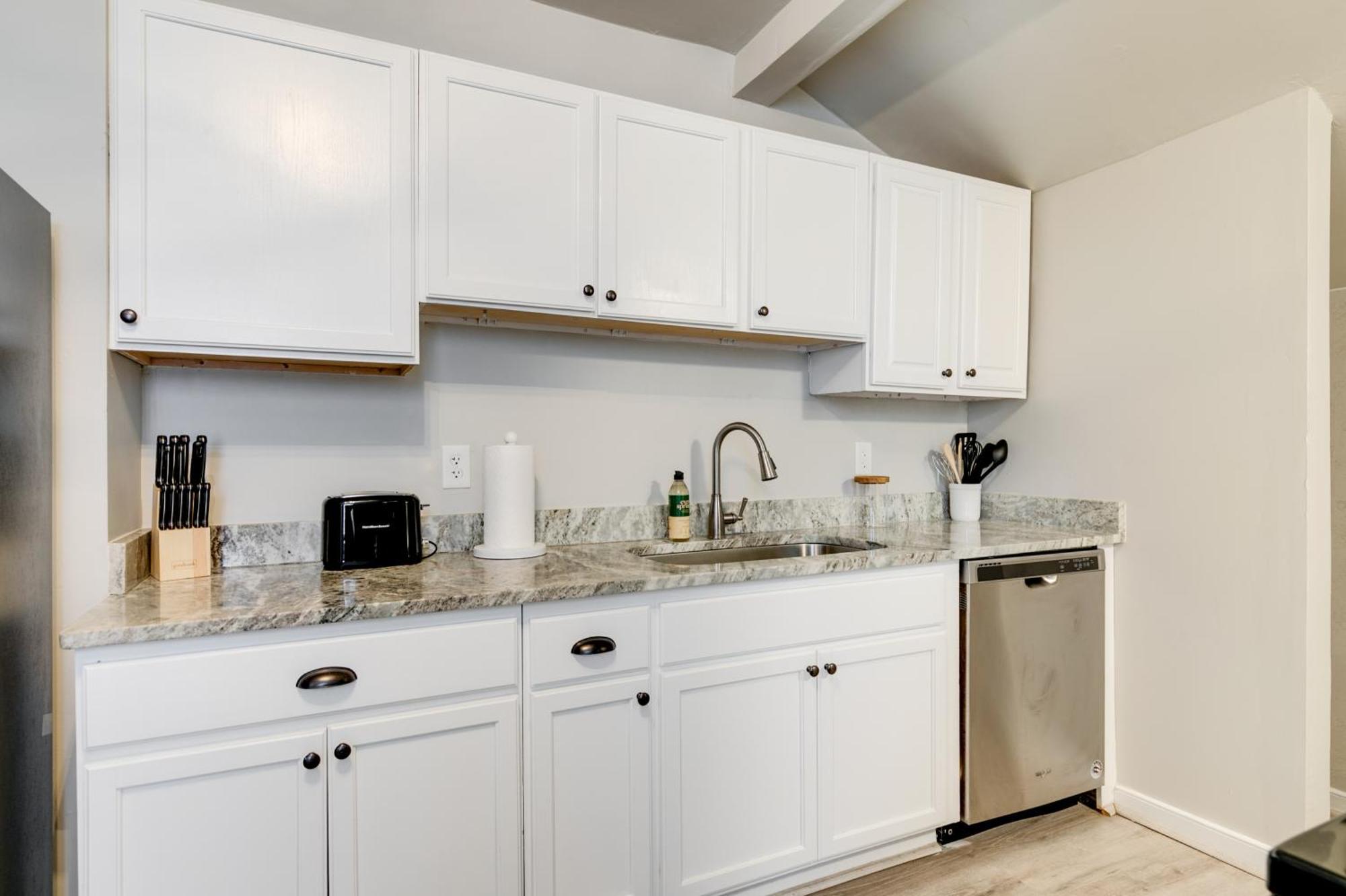 Private Boho Bungalow 10 Minutes To Downtown Rva! 리치먼드 외부 사진